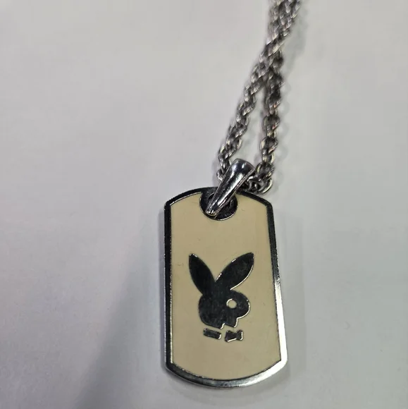 PLAYBOY NECKLACE - Picture 3 of 5